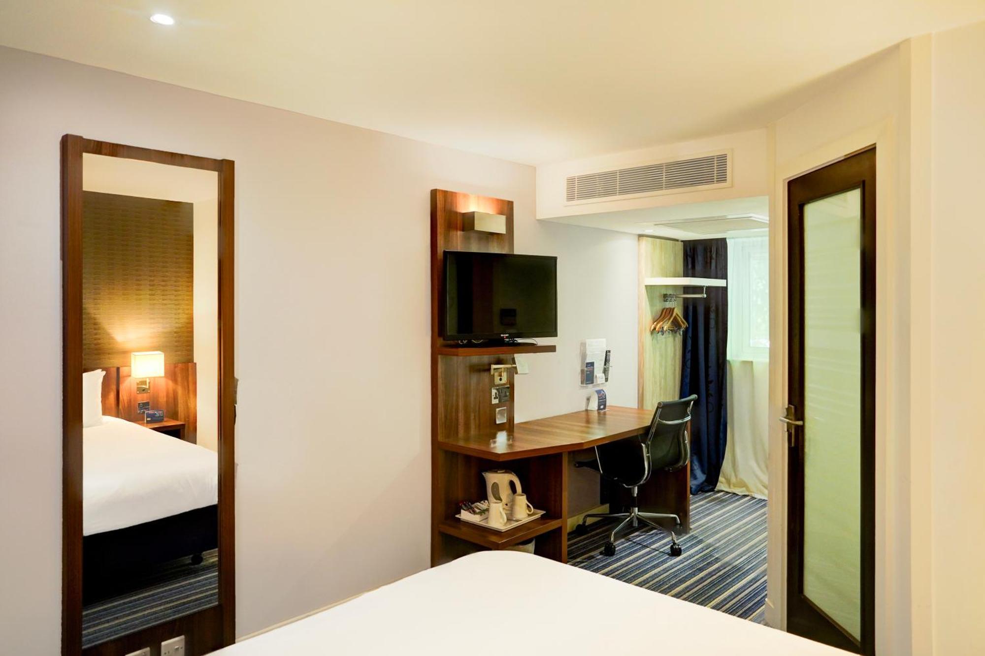 Belvilla Crewe City Centre Hotel Lifestyle エクステリア 写真