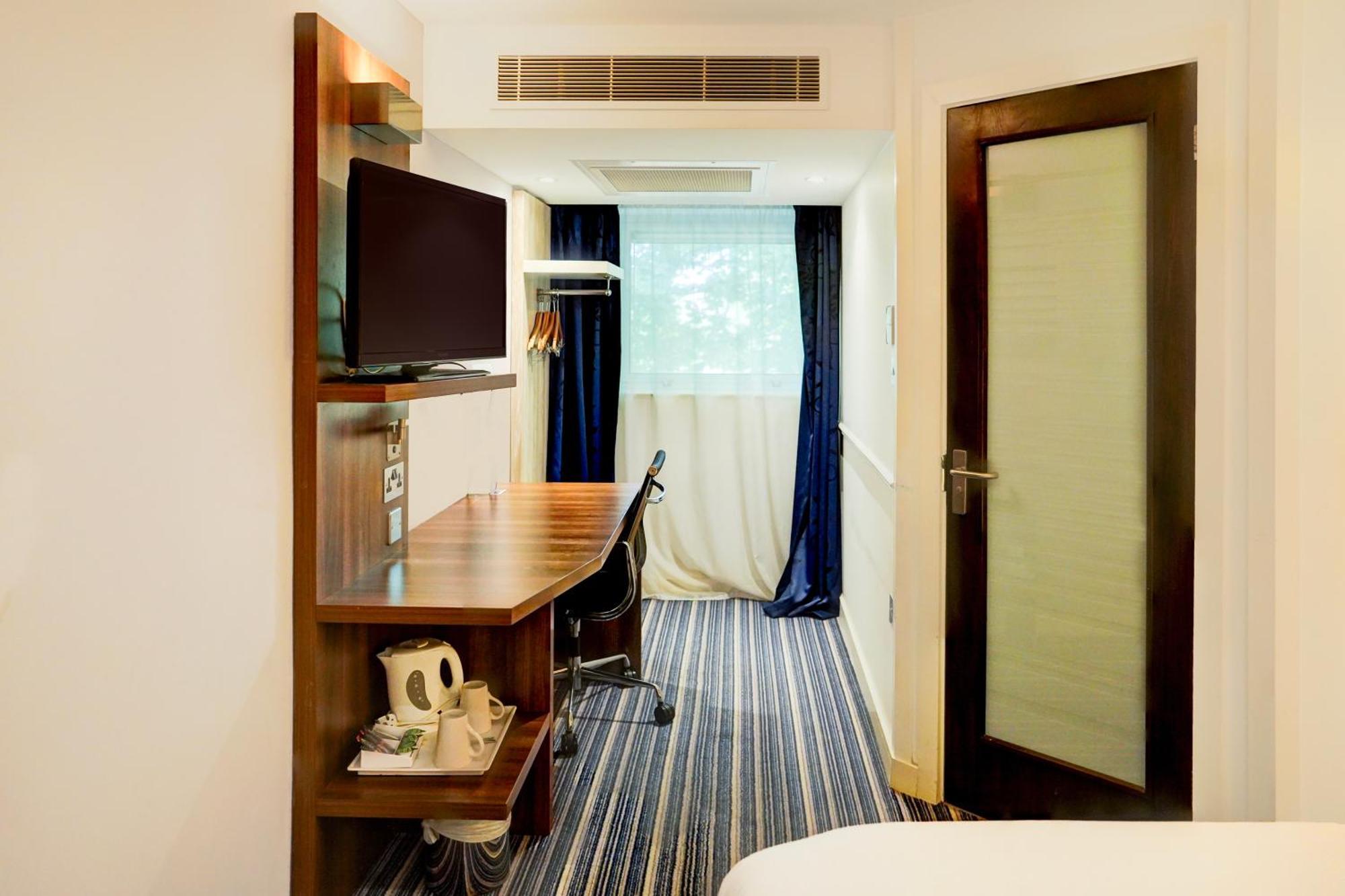 Belvilla Crewe City Centre Hotel Lifestyle エクステリア 写真