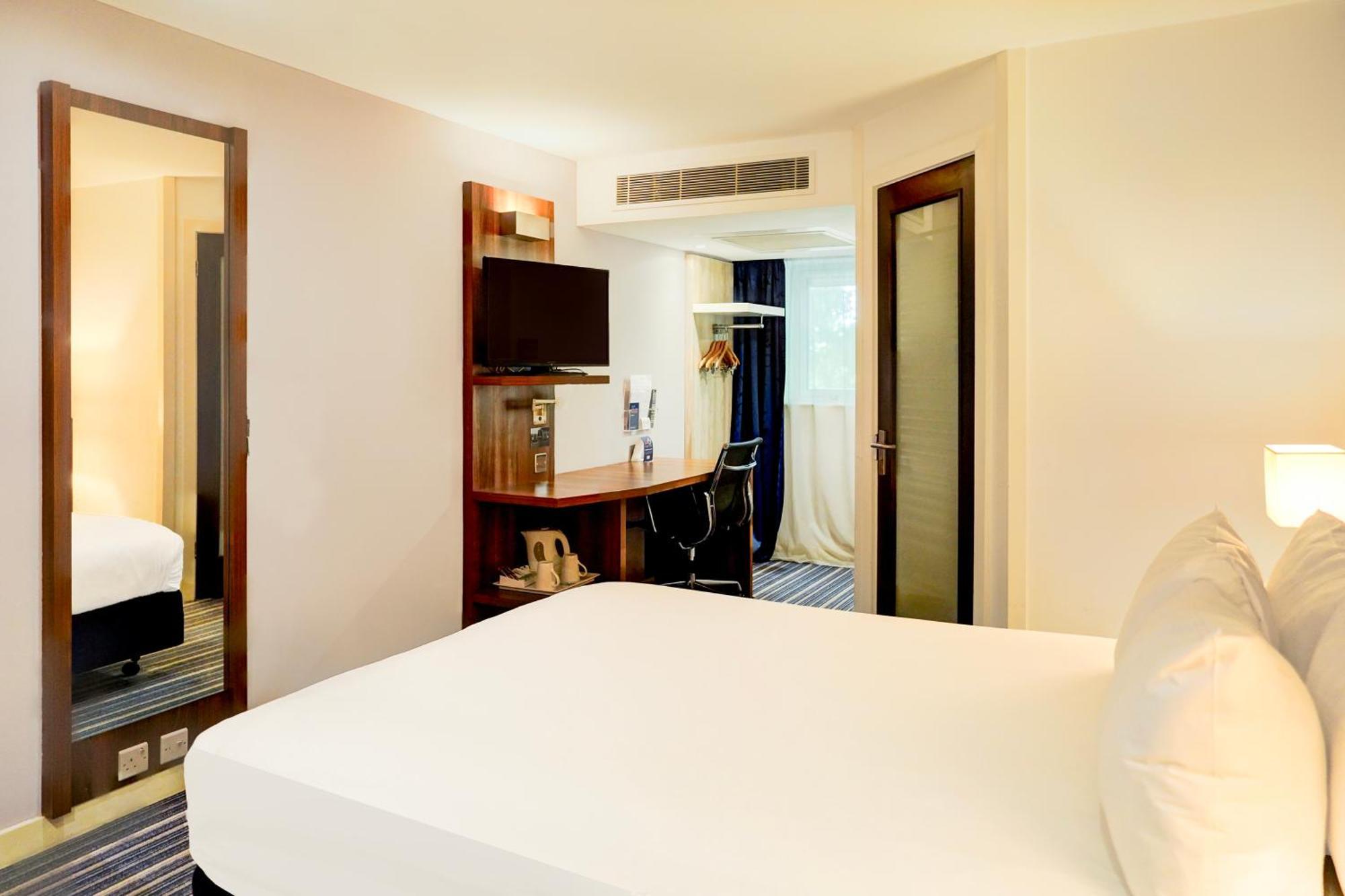 Belvilla Crewe City Centre Hotel Lifestyle エクステリア 写真
