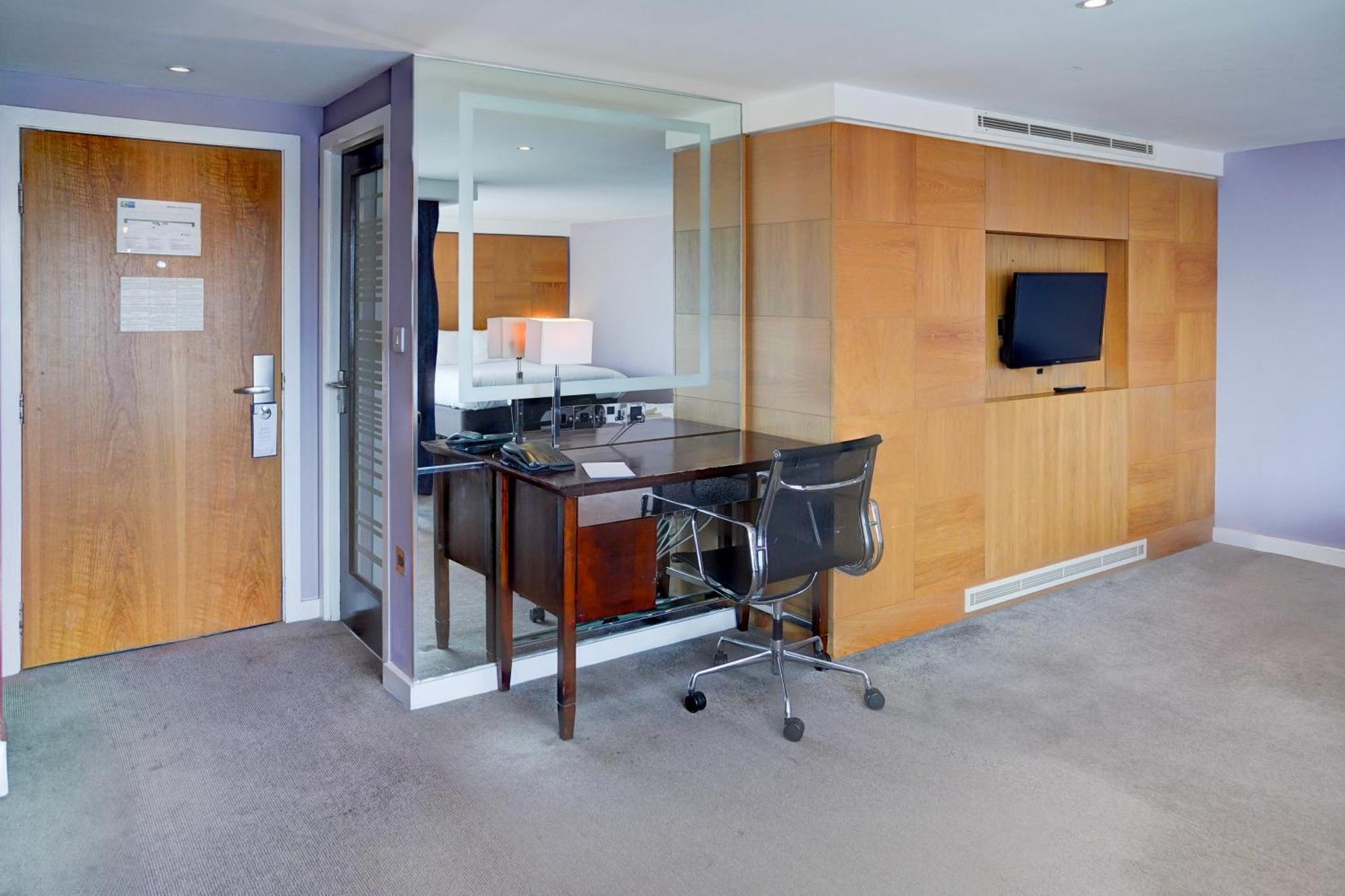 Belvilla Crewe City Centre Hotel Lifestyle エクステリア 写真