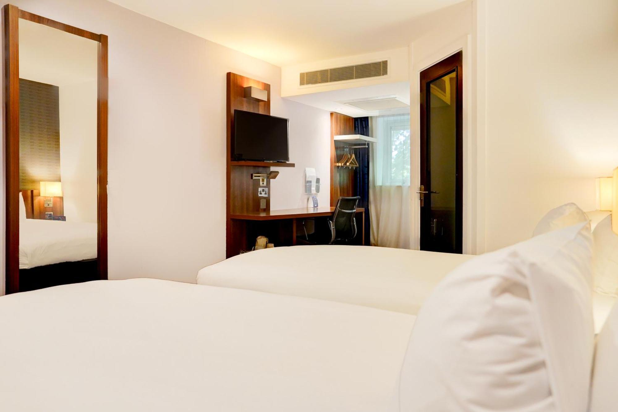 Belvilla Crewe City Centre Hotel Lifestyle エクステリア 写真