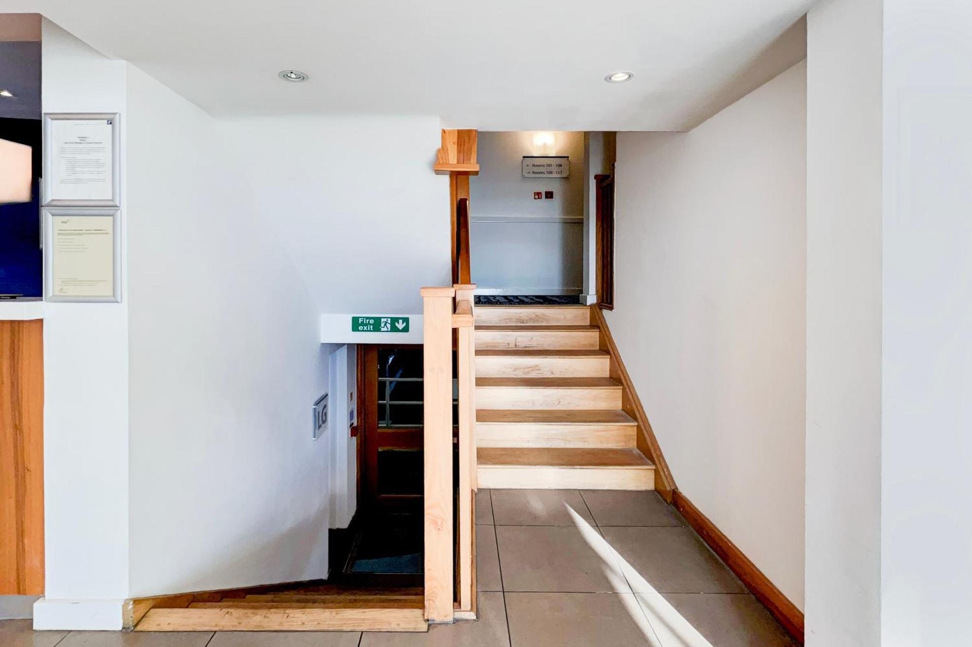 Belvilla Crewe City Centre Hotel Lifestyle エクステリア 写真
